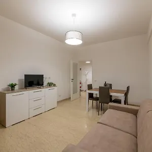 Inside Appartamento Roma